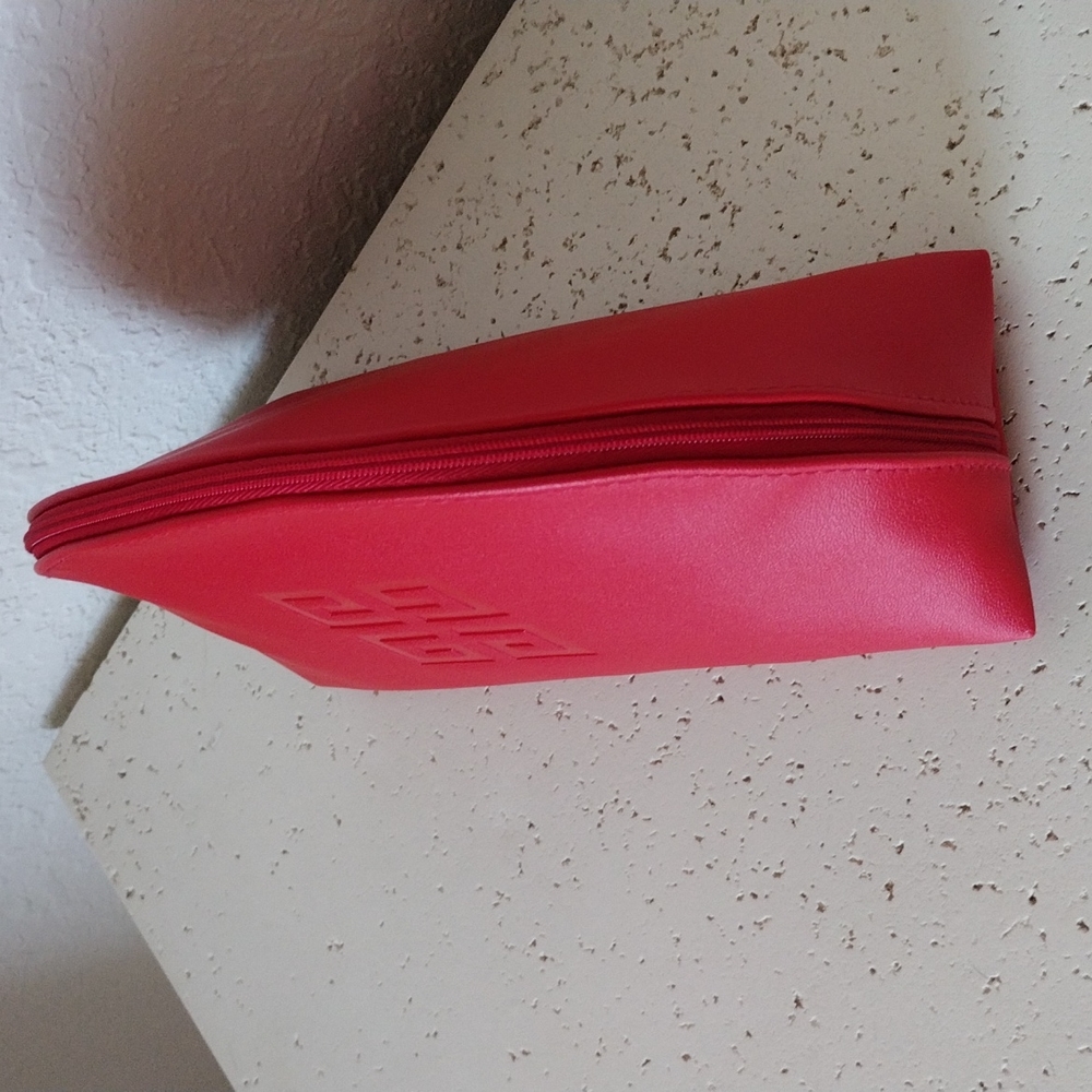 Givenchy pouch - Picture 3 of 12